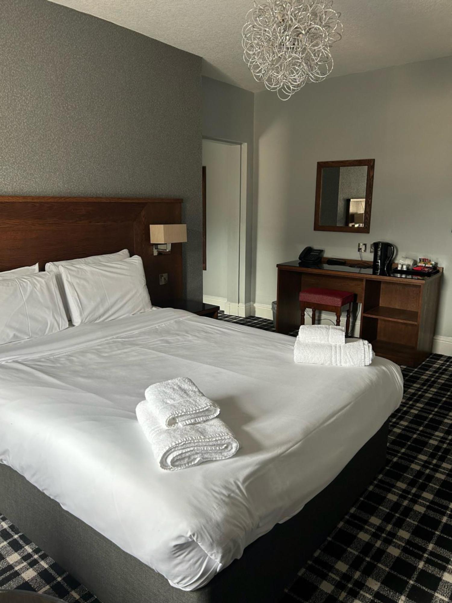 The Grand Hotel พอร์ตทัลบอต ภายนอก รูปภาพ