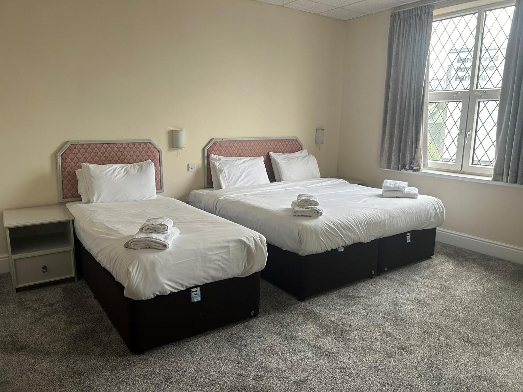 The Grand Hotel พอร์ตทัลบอต ภายนอก รูปภาพ